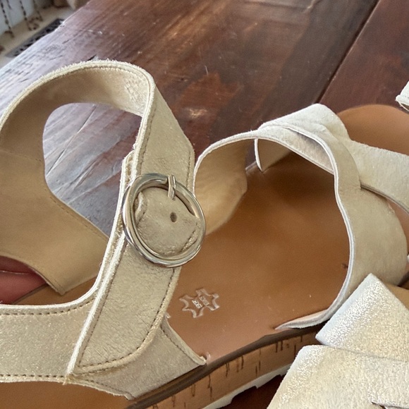 Paul Green Cream Crossover Platform Sandals with Ankle Strap - Picture 8 of 8